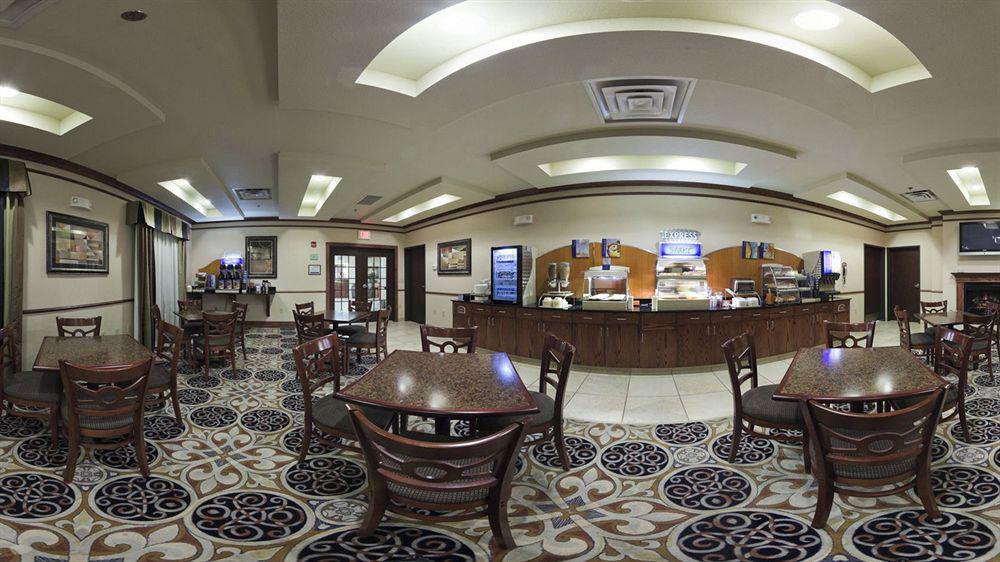 Holiday Inn Express Hotel & Suites Mcpherson By Ihg Buitenkant foto